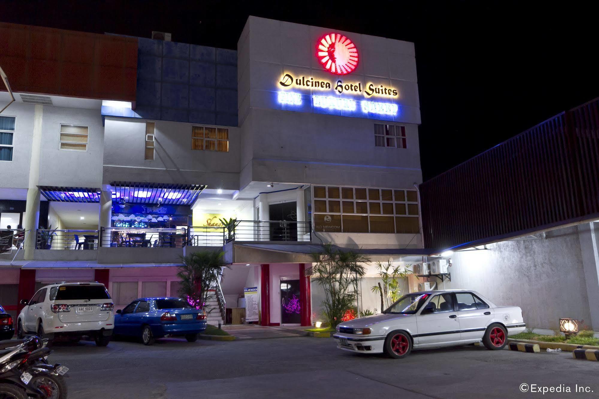 Dulcinea Hotel And Suites Lapu-Lapu City Exteriör bild