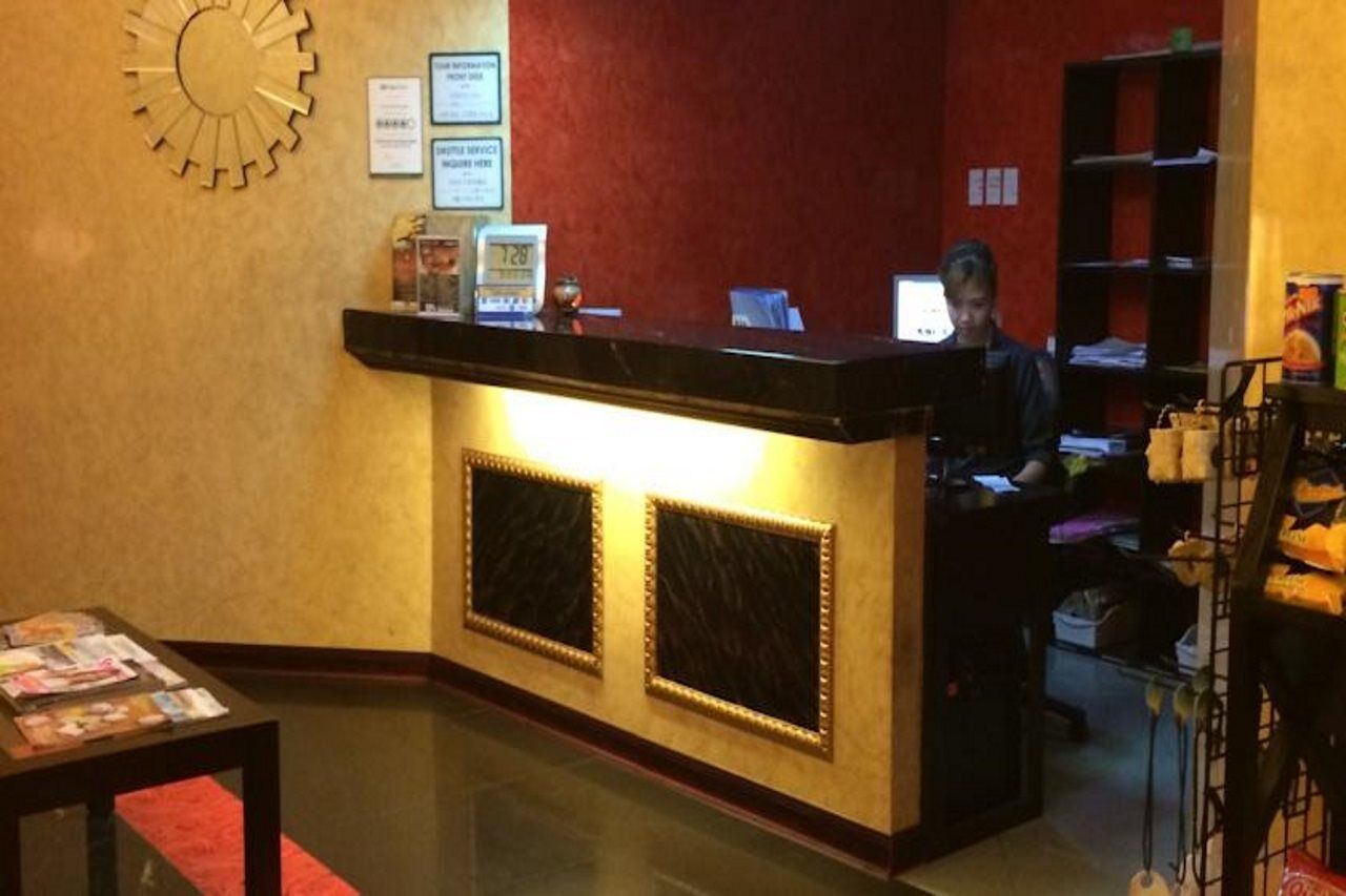 Dulcinea Hotel And Suites Lapu-Lapu City Exteriör bild